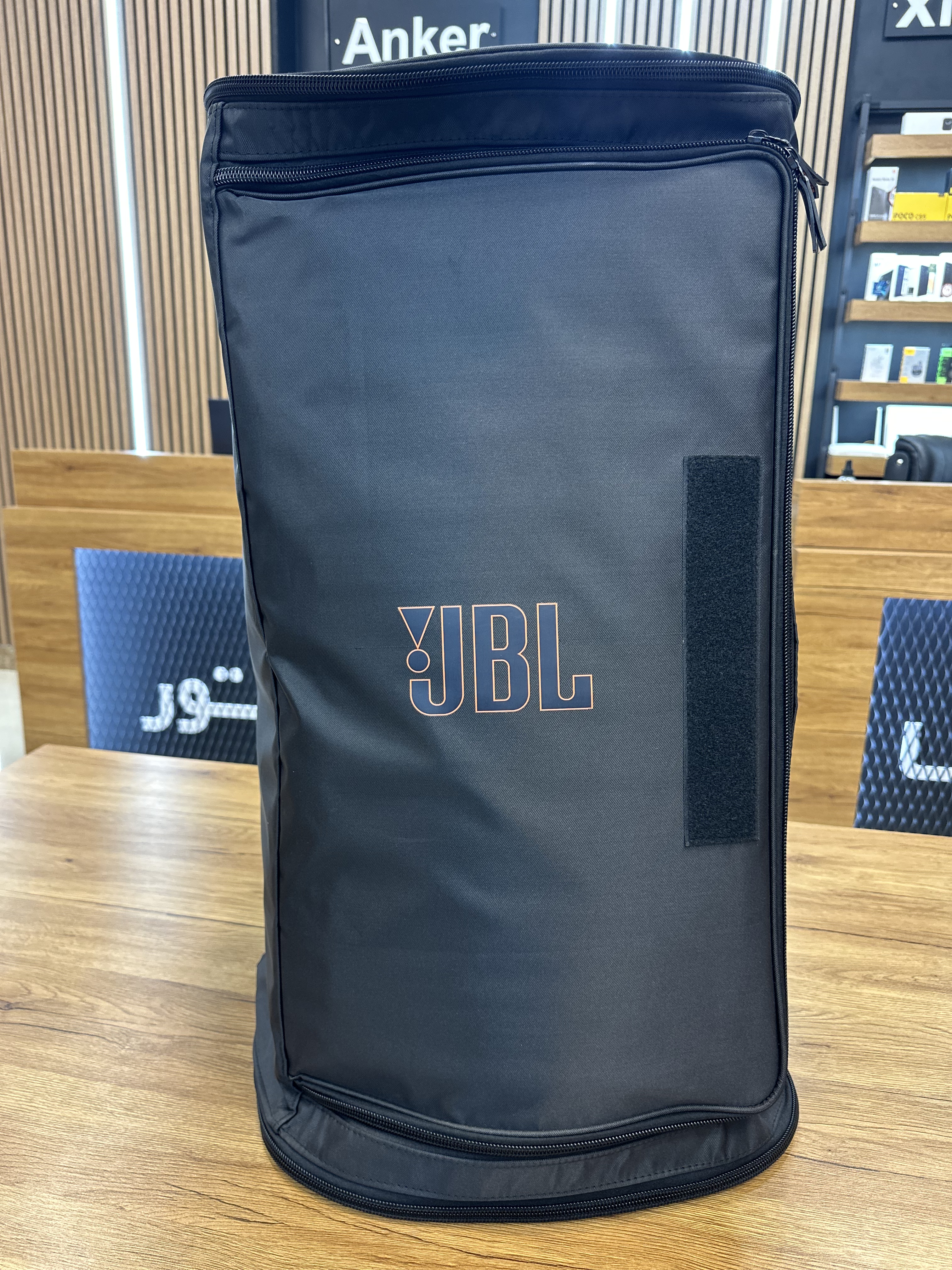 کیف حمل اسپیکر جی بی ال مدل پارتی باکس 520
