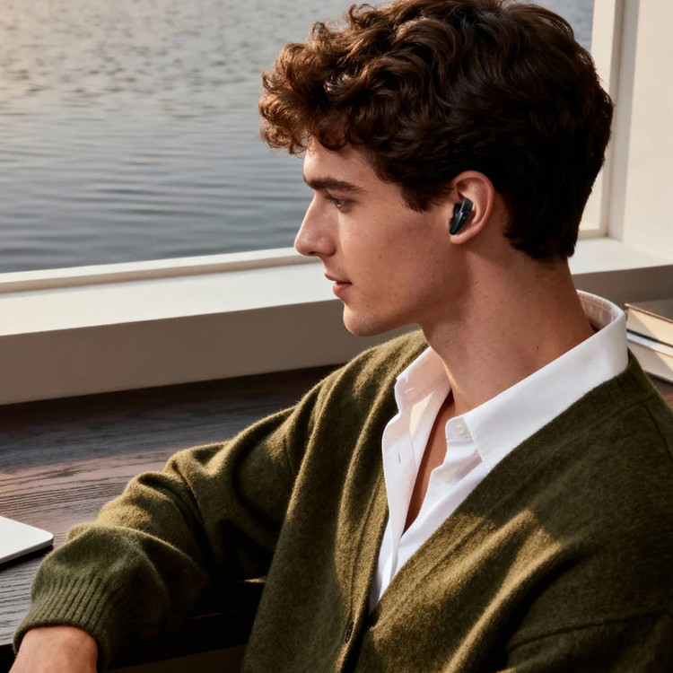 هدفون بلوتوثی توگوشی انکر مدل Soundcore Liberty Buds، مجهز به Adaptive ANC 3.0، پشتیبانی از Hi-Res Audio و کدک LDAC، عمر باتری 7 ساعت و محفظه شارژ 30 ساعته، 4 میکروفون هوش مصنوعی، بلوتوث 6.1 و مقاومت در برابر رطوبت و عرق